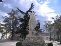 Il monumento ai Caduti ad Anzano