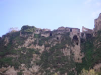 Il centro storico di Calitri visto dal basso