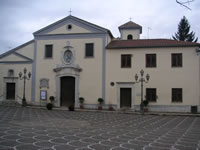 La facciata della chiesa di S. Maria