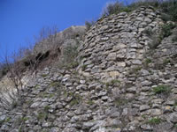 I ruderi del castello di San Barbato