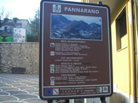 Il cartello turistico che informa il visitatore sulle bellezze di Pannarano