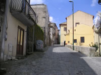 Una strada nel borgo antico