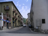 L'ingresso della strada principale di Salza Irpina