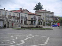 La fontana artistica nella Piazza De Sanctis