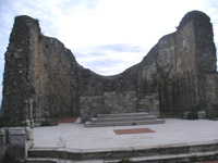 I ruderi della Chiesa di San Nicola di Mira